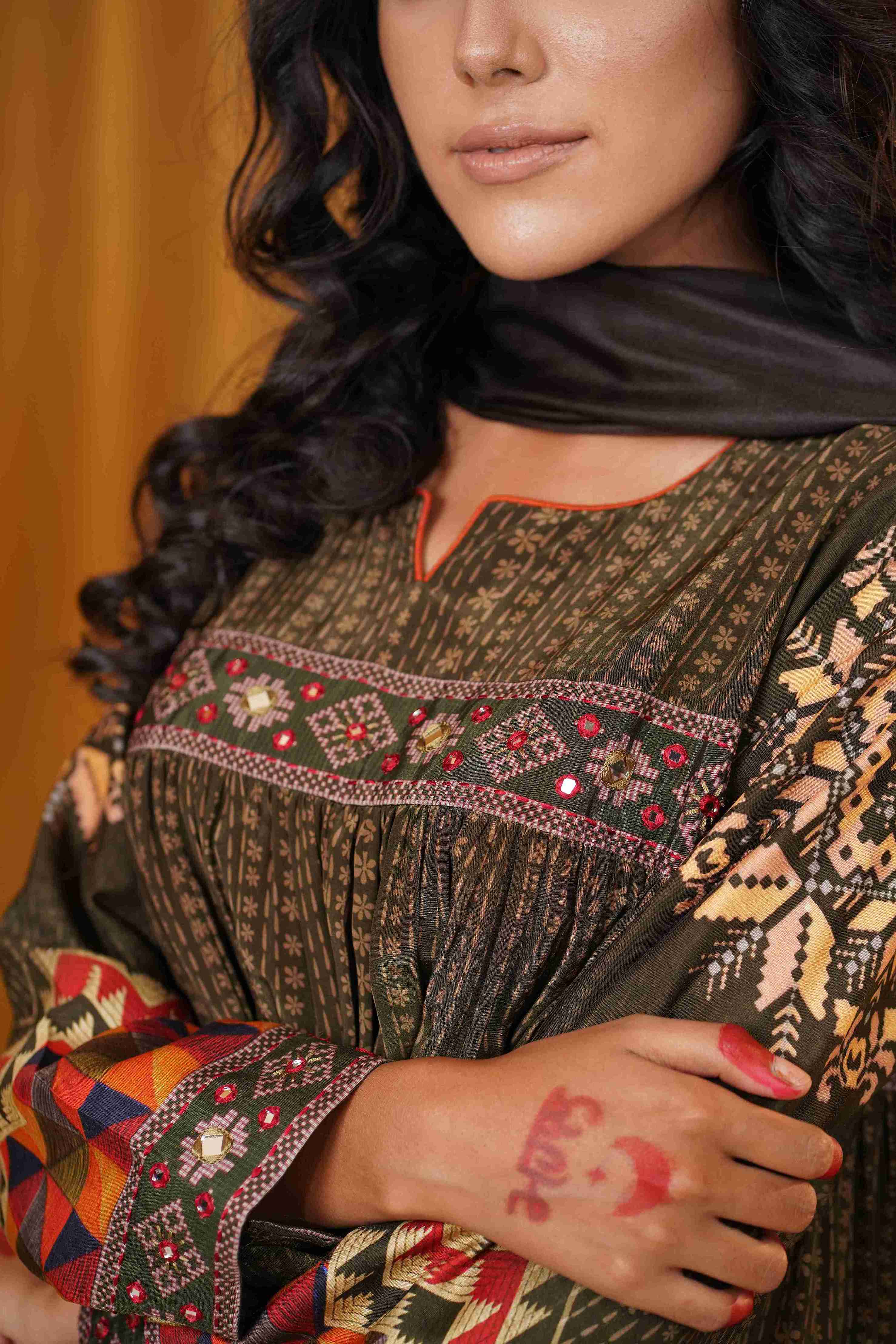 Mahalkari kantha and mirror work suit - Olive Green