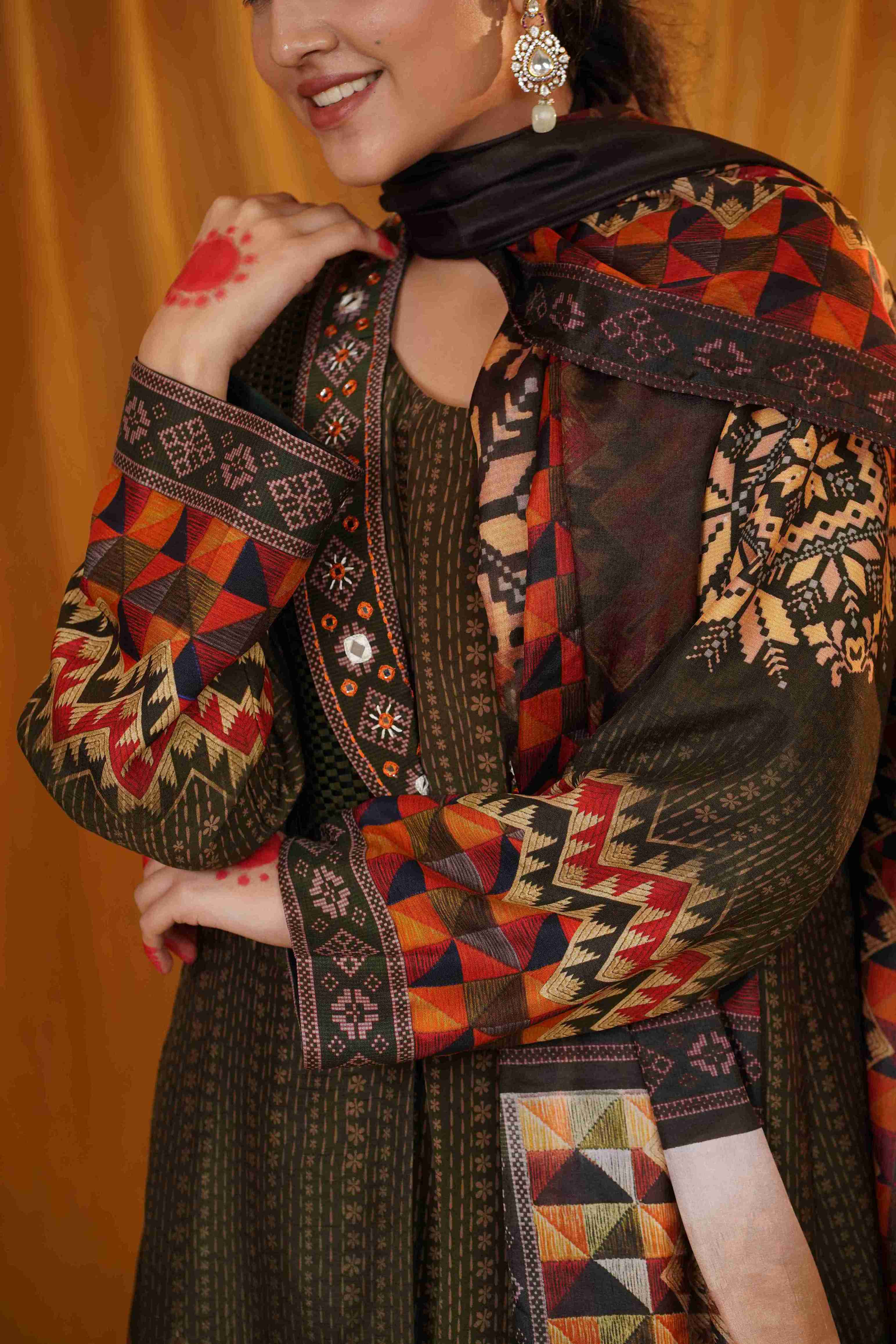 Mahalkari Kantha work jacket - Olive Green