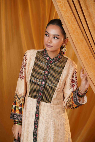 Mahalakari kantha work jacket - Beige/Green