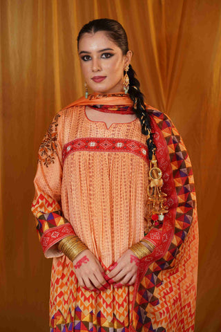 Mahalkari kantha and mirror work suit - Cream & Red