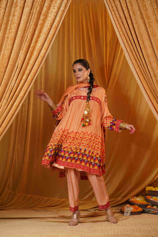 Mahalkari kantha and mirror work suit - Cream & Red