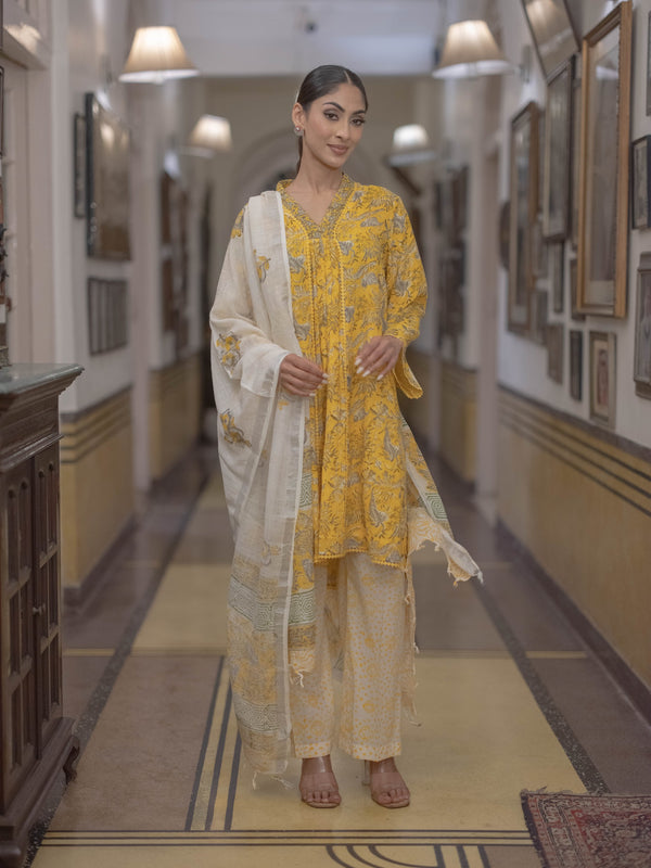 Bagru Bloom: Handcrafted Linen Suit Set